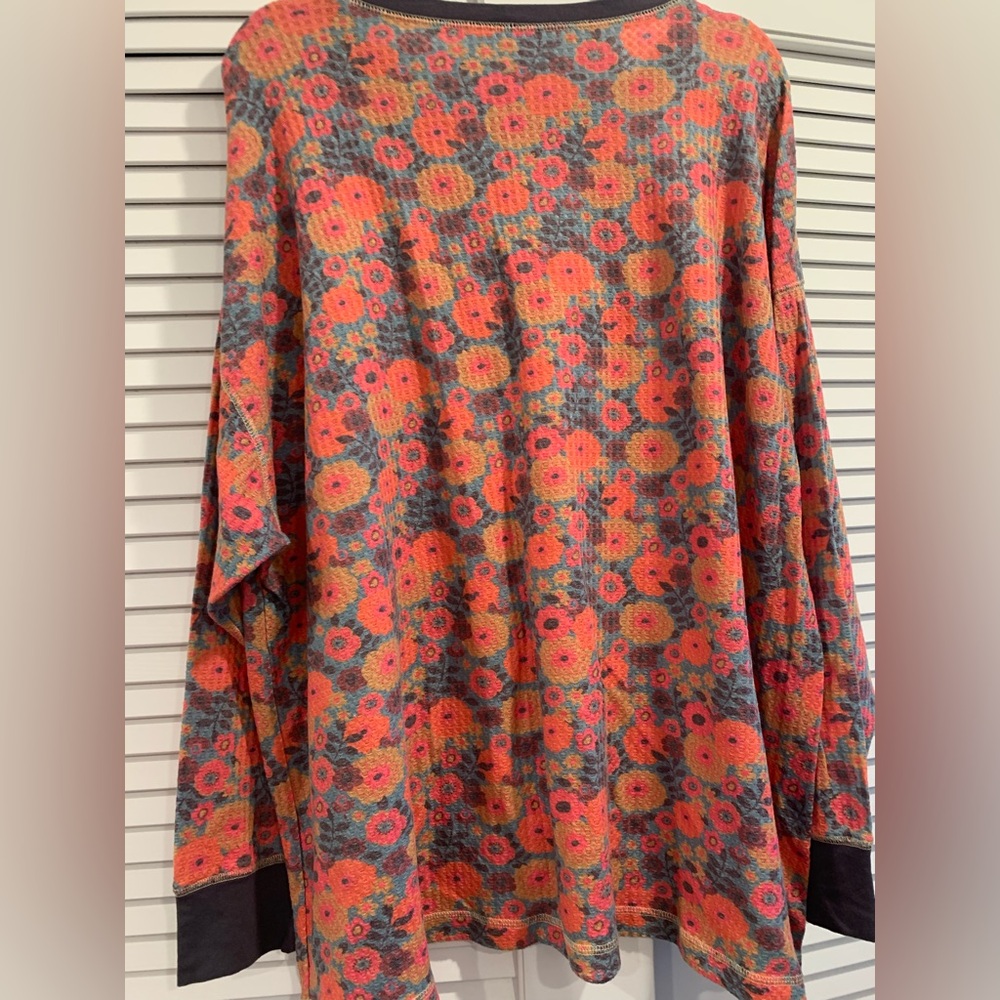 NATURAL LIFE Multicolor Floral Long Sleeve Top - Picture 4 of 4